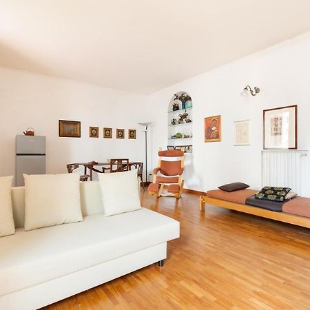 Cozy Apt With Balcony - Porta Romana District มิลาน ภายนอก รูปภาพ