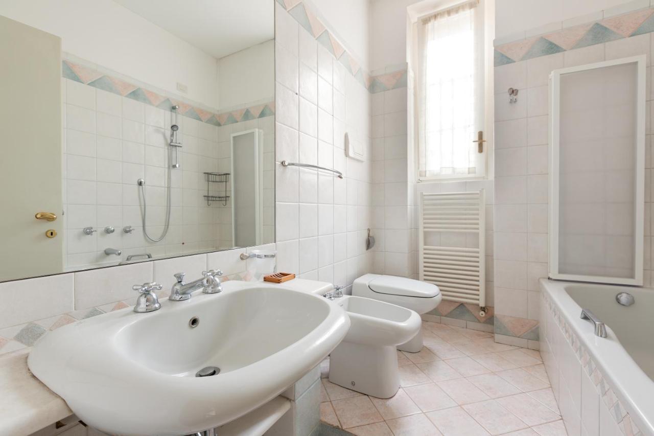 Cozy Apt With Balcony - Porta Romana District มิลาน ภายนอก รูปภาพ