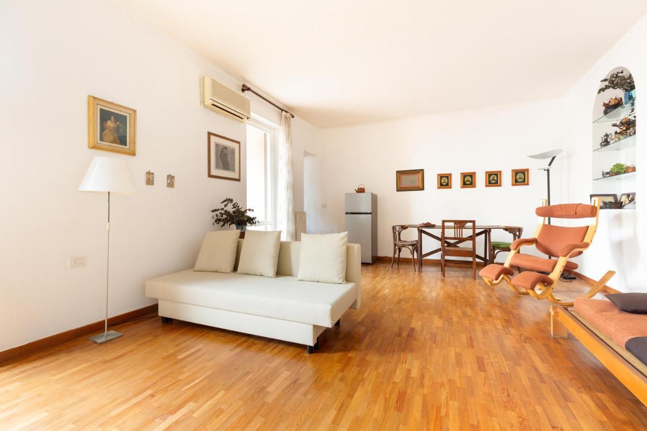 Cozy Apt With Balcony - Porta Romana District มิลาน ภายนอก รูปภาพ